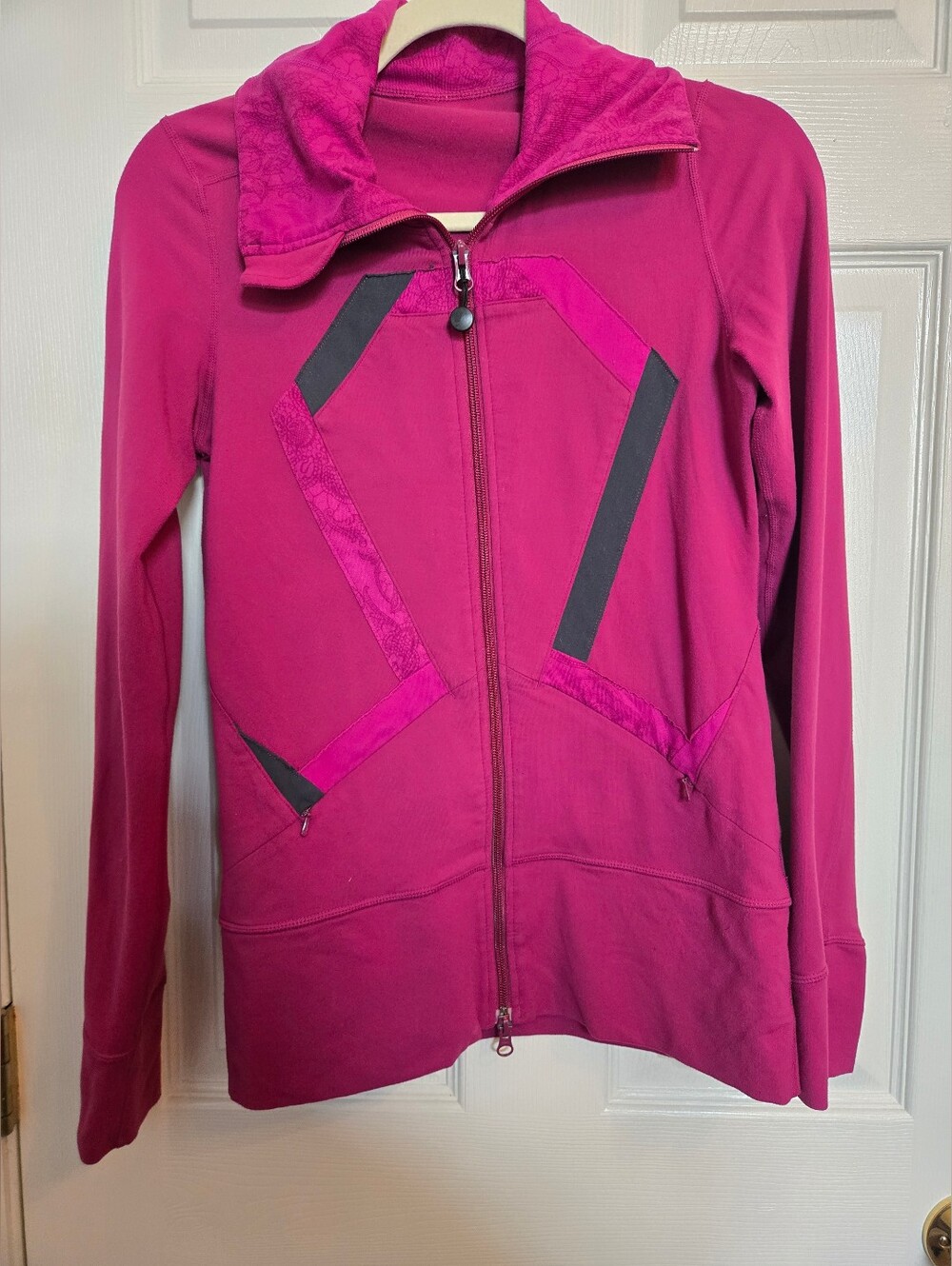 Lululemon Origami Stride Jacket Womens Fuchsia Full Zip Long Sleeve Size 4